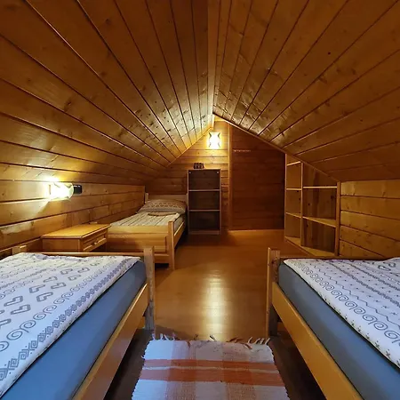 Hana Semesterbostad *